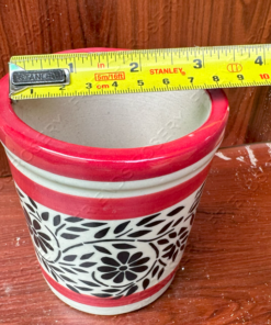 Alternative view of Ceramic Pot - Round